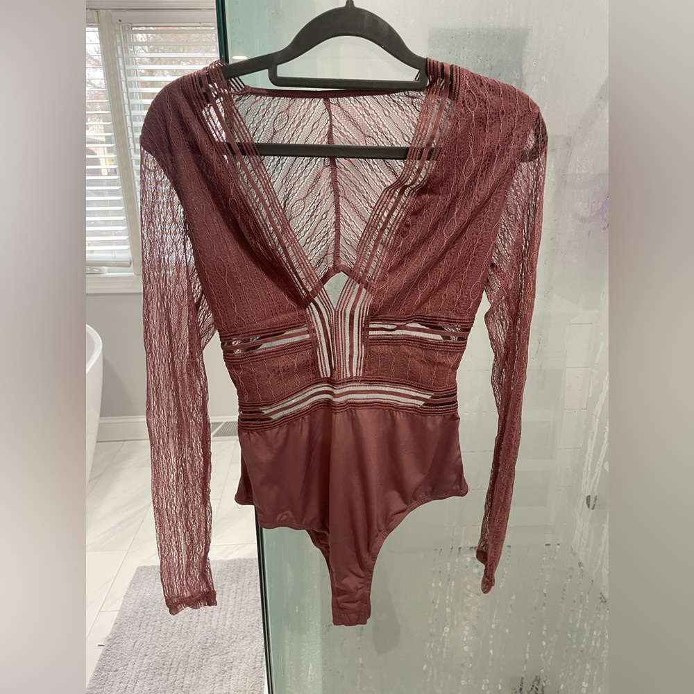 Never worn lulus bodysuit